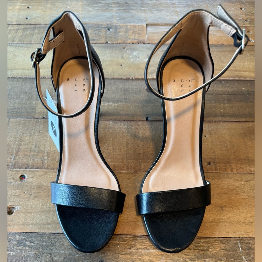 NWT Black Heels